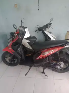 honda beat merah