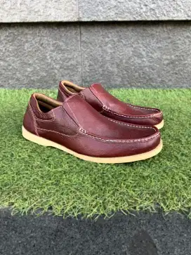 Sepatu Pria Kasual Kulit Asli