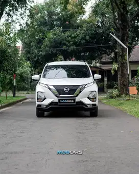 CASH TERMURAH LIVINA VE AT 2019 PUTIH MATIC LIVINA MOBCARS