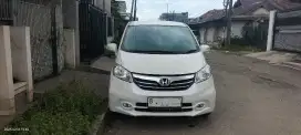 Honda FREED PSD 2013 ac double tgn.1 istimewa terawat