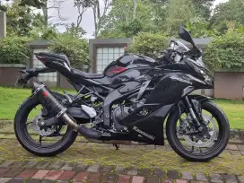 Kawasaki ZX25R 4 Cylinder thn 2022 Spido TFT Koko Motor