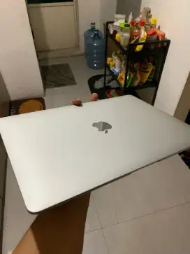 Macbook Air 8/256 Mulus CC Rendah
