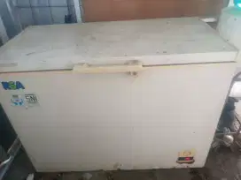 Freezer merk Rsa 350Liter