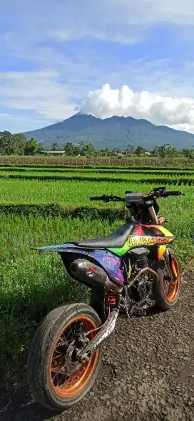Yamaha scorpio supermoto
