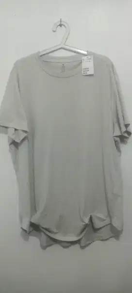 Kaos polos H&M ukuran xl