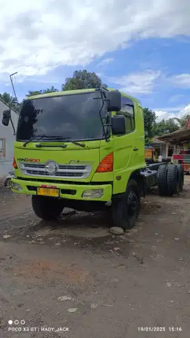 Hino lohan 260 jd dumptruk pajak on