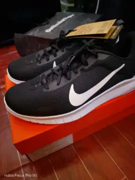 Sepatu Nike runing