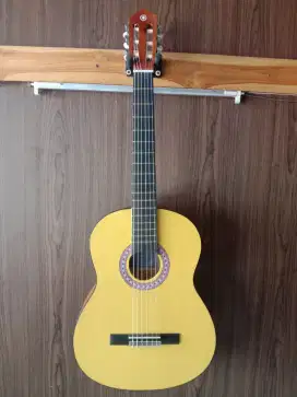 Gitar Klasik Yamaha