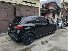 Toyota Raize GR SPORT TSS Turbo Matic AT Tahun 2022 Hitam , 2023