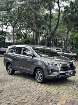 LOW K 50rban!!! Toyota Kijang Innova 2.4 V Diesel AT 2021/22 - Abu-abu