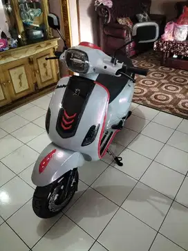 MOTOR LISTRIK VESPA T3S PRO 8.750.000 MINUS JRNG DIPAKE AJA BRU  3 BLN
