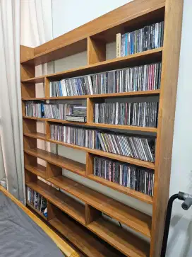 Lemari CD / DVD