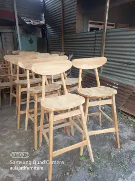 Kursi ropan bar