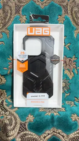 UAG monarch pro carbon iphone 15 pro
