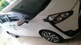 Toyota Sienta Type V. 2017 Bensin