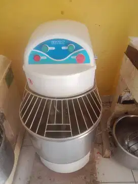 Dijual mixer roti merek getra gouth