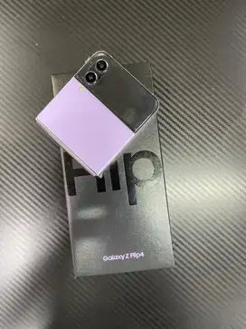 Samsung Z Flip 4 8/512GB second like New