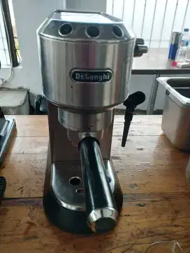 Jual Cepat Mesin Espresso Delonghi EC 685 M