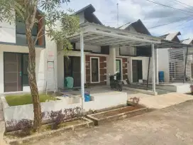 Kanopi baja ringan