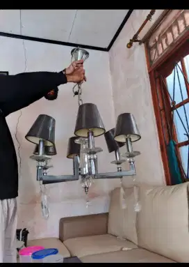 Jual cepat lampu kristal ruang tamu .tmpat makan dan kamar cocok