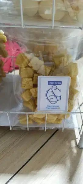 Cemilan enak baik untuk pesanan bisa juga.
