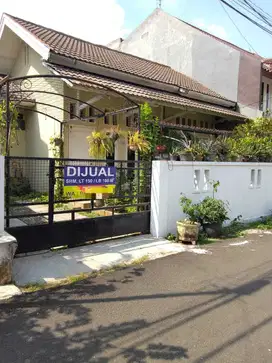 Rumah Secondary Dalam Komplek AL Duren Sawit Kondisi Bagus Terawat