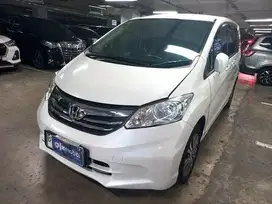 DP Rendah  8JT Honda Freed 1.5 S Bensin-AT 2013 Putih