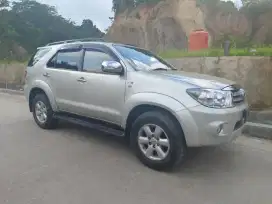 Fortuner G 4x2 diesel th 2010