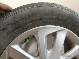 Velg & Ban Bekas Mobilio R 15
