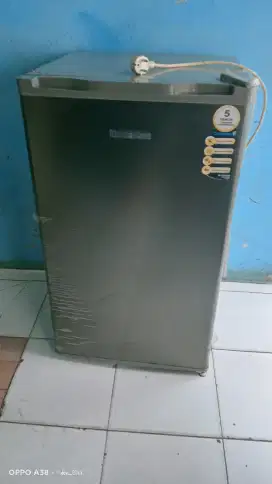 Kulkas mini Changhong orisinil