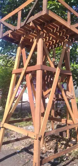 Kaki tandon menara ulin