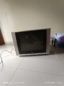 Tv tabung layar datar 21 merk LG