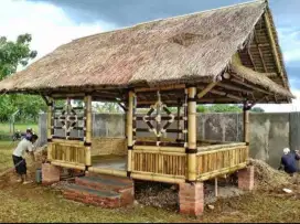 Gazebo bambu terbuka