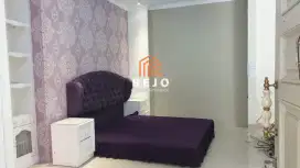 Dikontrakkan Rumah 2 Lantai – Perumahan Tirta Sani, Lokasi Premium