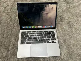 macbook air m1 8/256GB