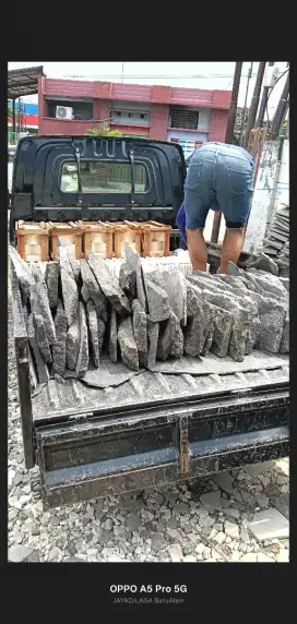 SOPIR SERABUTAN DAN KULI SERABUTAN TOKO MATERIAL