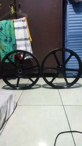 Velg racing palang 6 bebek yamaha fizr,jupiter,vega dll