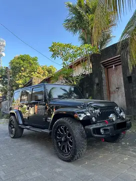 Jeep Wrangler JK Sahara 2013 istimewa