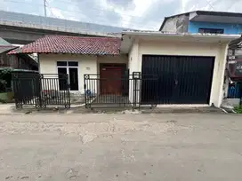 Dijual Rumah / Ruang Usaha 1 Lantai Bebas Banjir di jatibening