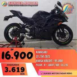 KAWASAKI ZX 25R TAHUN 2021 GRESS SEMUA, MESIN HALUS, KM RENDAH