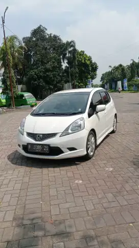 JAZZ  RS 1.5 MT