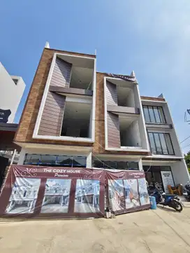 RUKO EKSKLUSIF 3 LANTAI + ROOFTOP JAGAKARSA JAKSEL