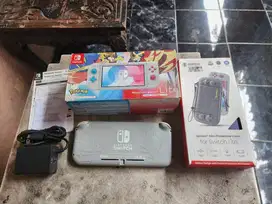 Nintendo Switch Lite Atmos 128GB Pokemon Sword Shield Fullset 02