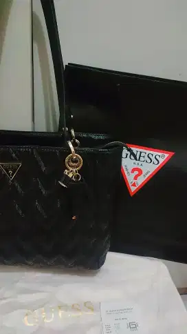 [Preloved] Tas Tote Bag GUESS ORI