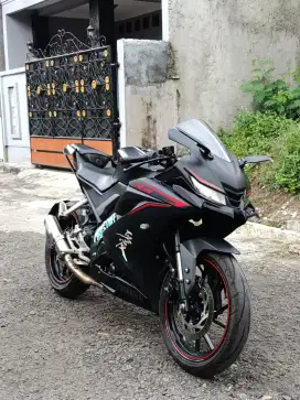 Yamaha R15 2018 Mulus & Terawat, KM 24rb, Surat Lengkap - Nego
