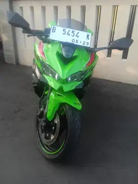 Kawasaki Ninja ZX25RR