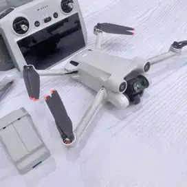Drone DJI Mini 3 Pro RC Layar