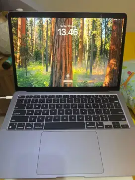 Macbook air 13inch M1