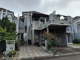 Di Jual RUMAH 2 Lantai di KOTA WISATA CIBUBUR