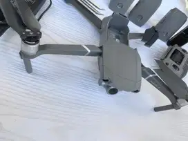 Drone DJI Mavic 2 Zoom Combo 3 Baterai